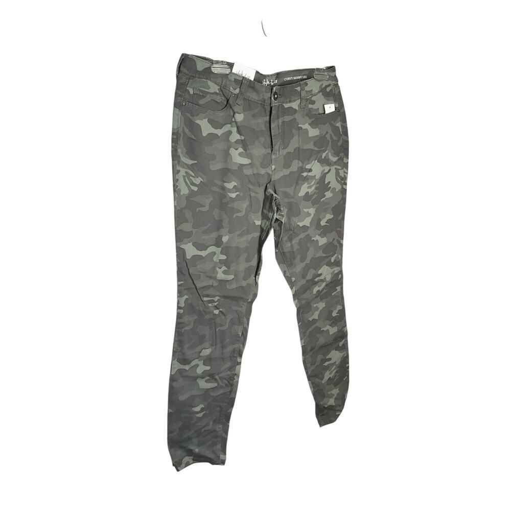 Style&Co‎ Skinny Jeans Mid Rise Curvy Fit Ciotton Blend Green Camo Size 10 NWT